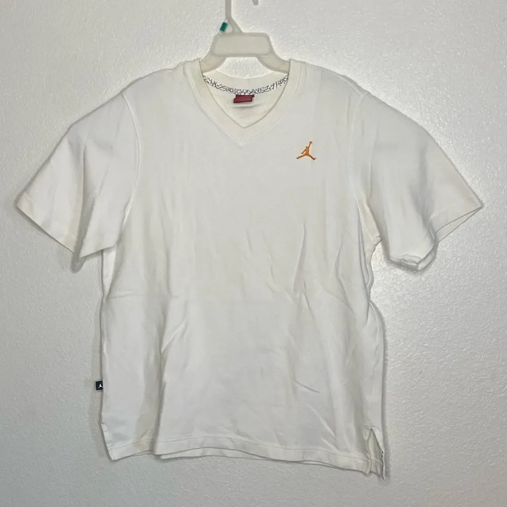 JORDAN Men’s White V Neck 100% Cotton T Shirt with Jumpman Logo Size L